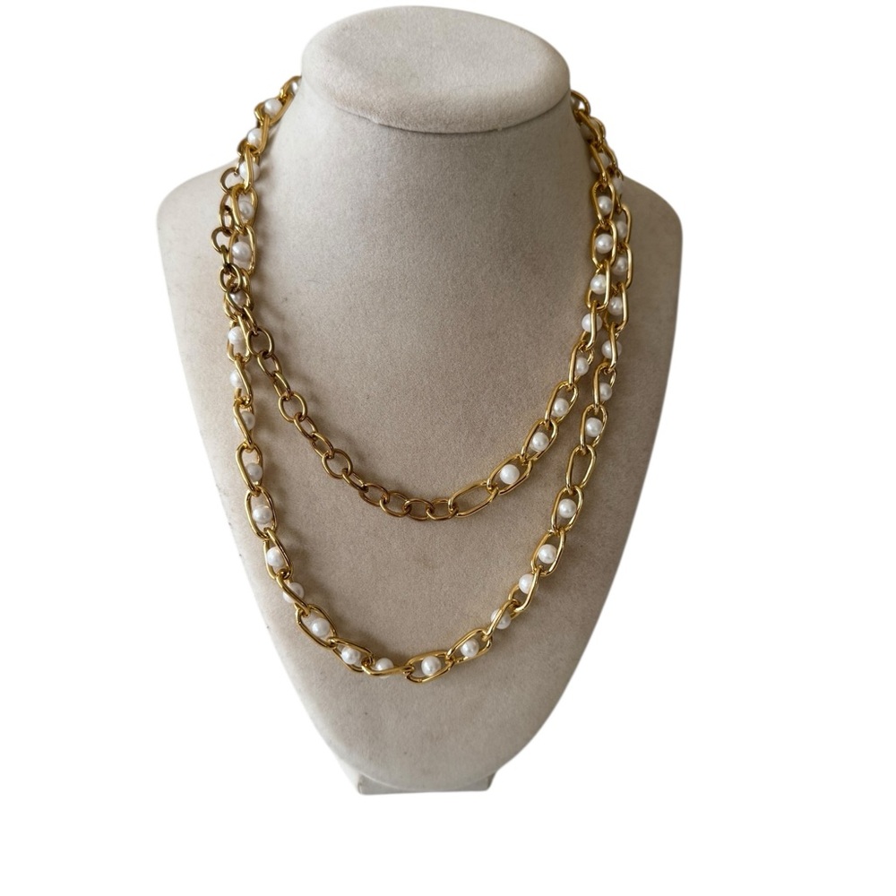 Elegant Gold and Pearl Necklace Vintage Y2K